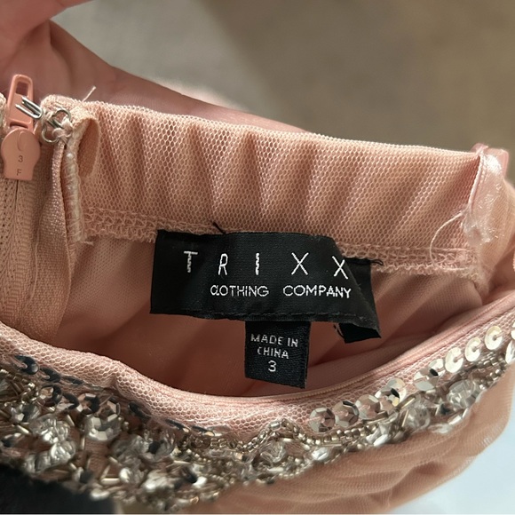 NWT. Size 3 blush Trixxi formal gown - Picture 3 of 4